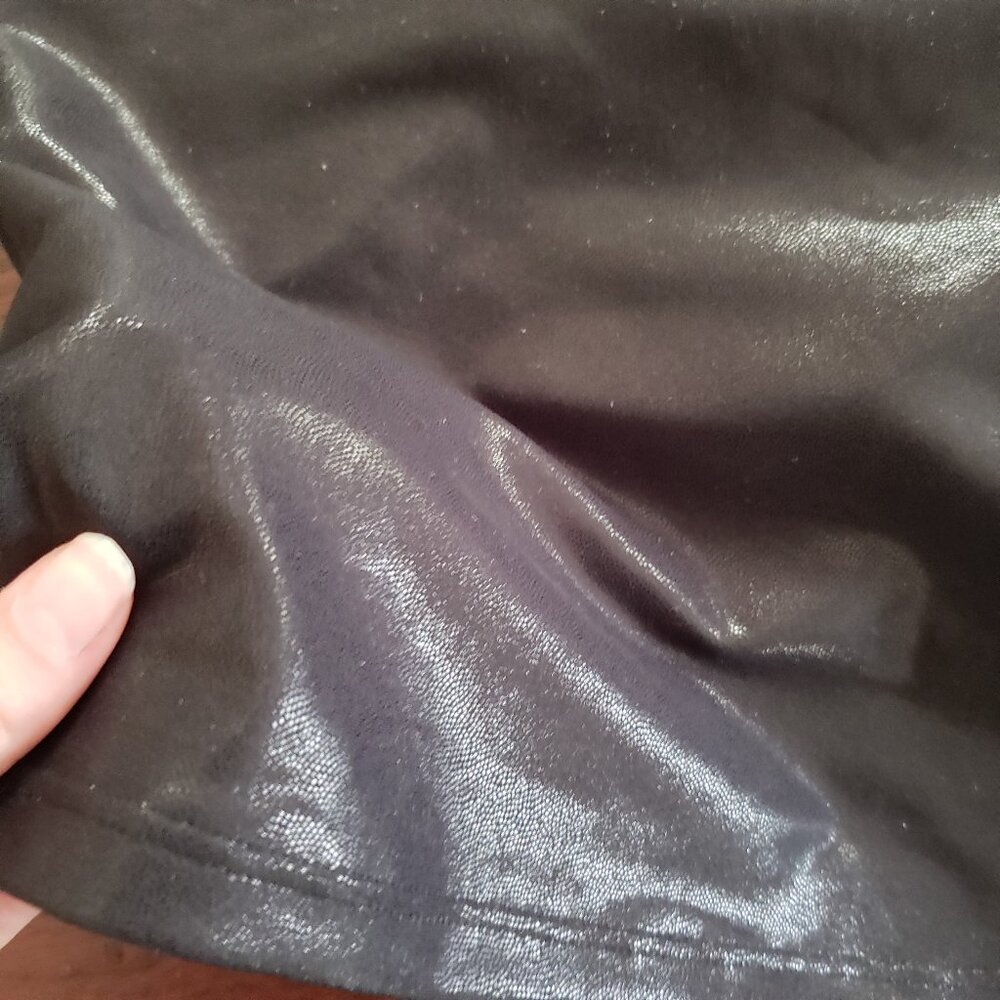 Old Navy metallic black longline sports bra XS - Picture 4 of 12